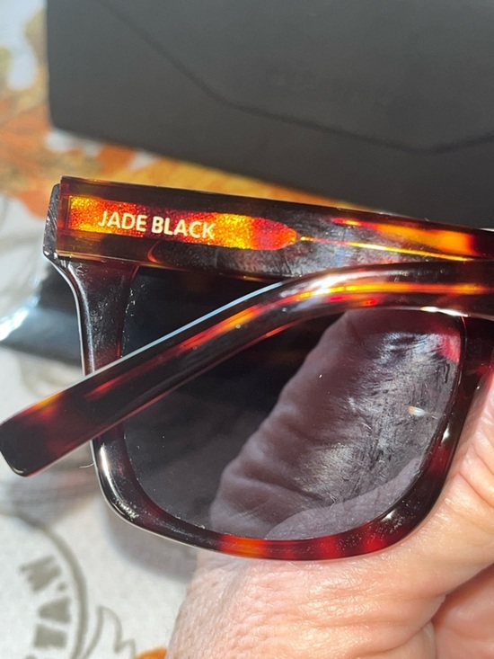 Jade Black Women\'s Tortoiseshell Sunglasses - Classic Frame